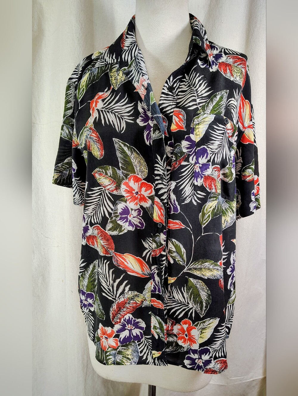 Tropical Floral Black Short Sleeve Shirt